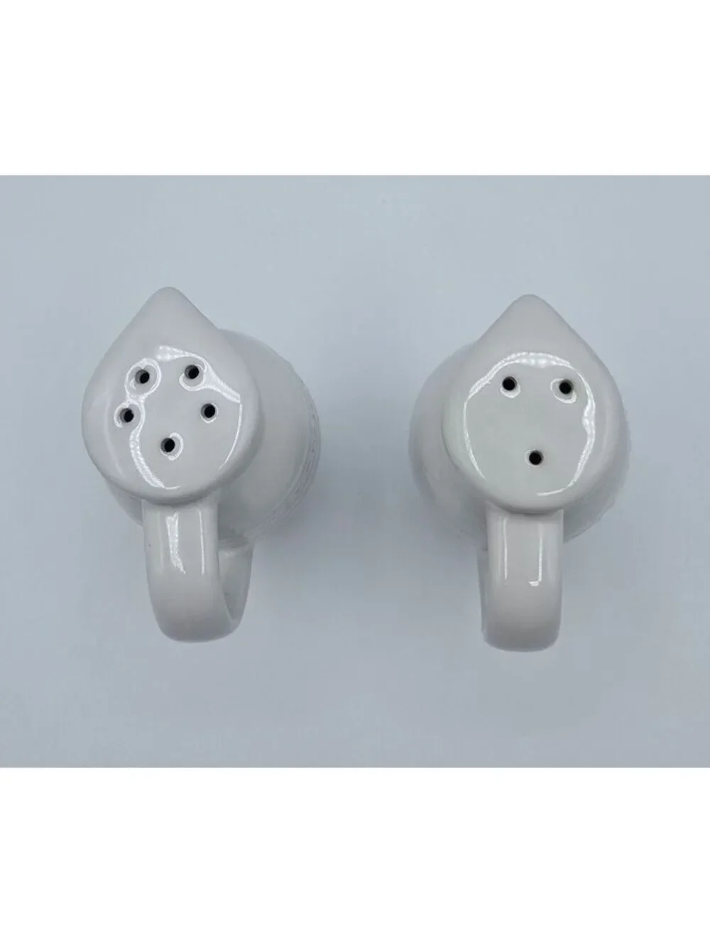Le Creuset White Stoneware Mini Pitcher Salt & Pepper Shakers Set